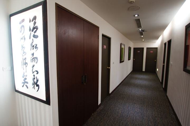 Ballroom/Hall 24 of 40