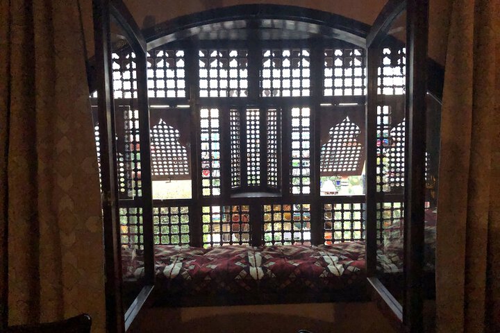Room 5 of 74