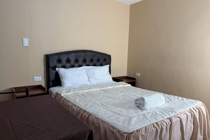 Room 6 of 17