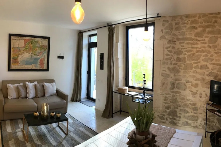 Room 3 of 18