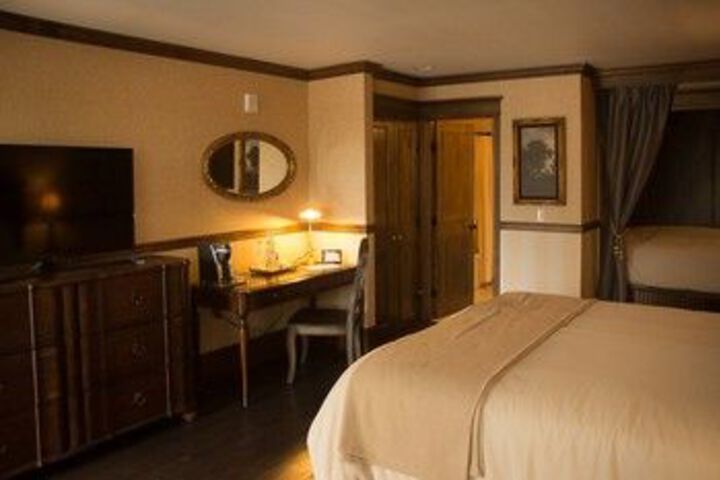 Room 16 of 47