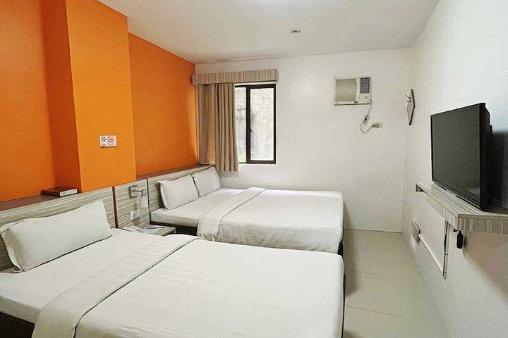Room 10 of 39