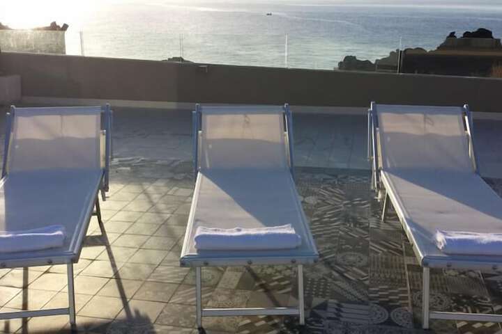 Sundeck 49 of 65