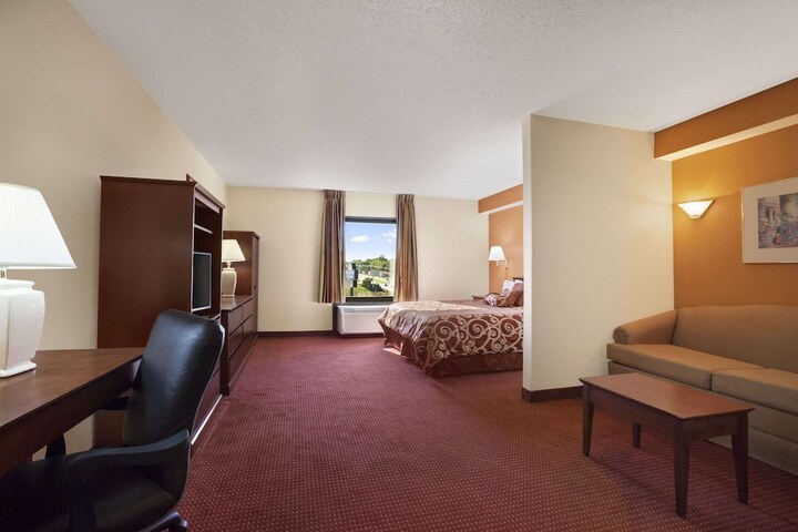 1 King Bed (13 of 18)
