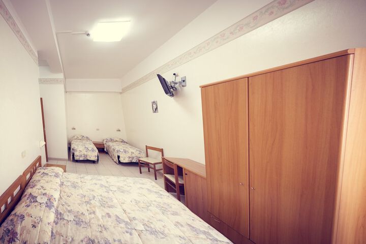 Room 48 of 85