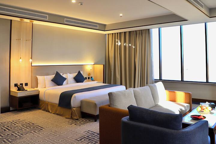 Room 18 of 82