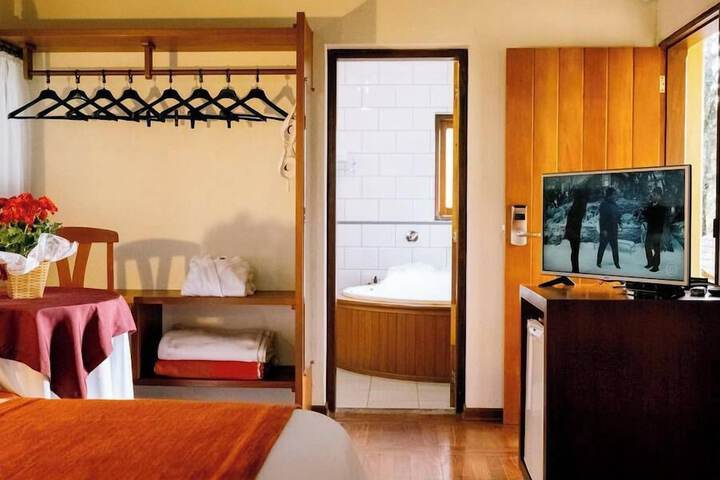 Room 14 of 48
