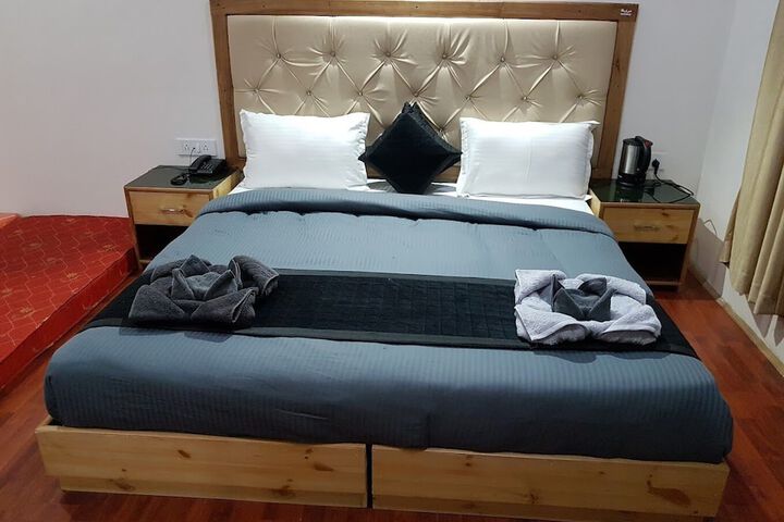 Room 26 of 63