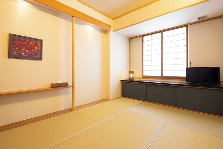 Room 25 of 66