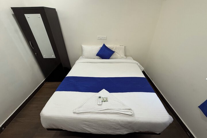 Room 5 of 13