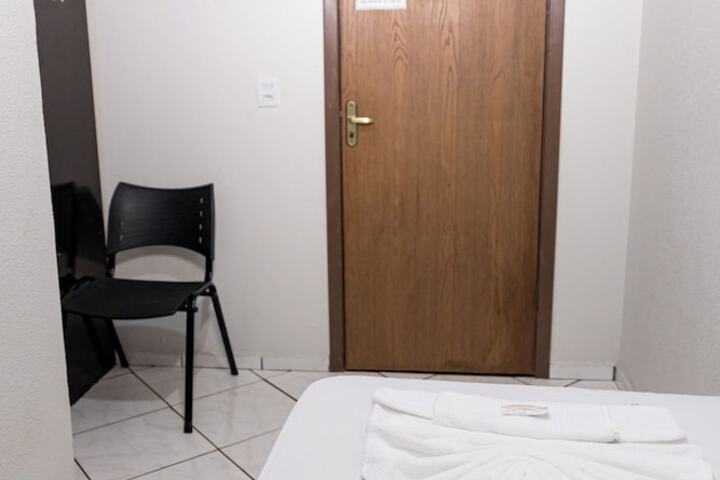 Room 16 of 48
