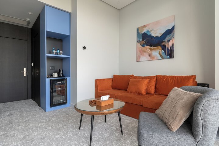 Room 7 of 28