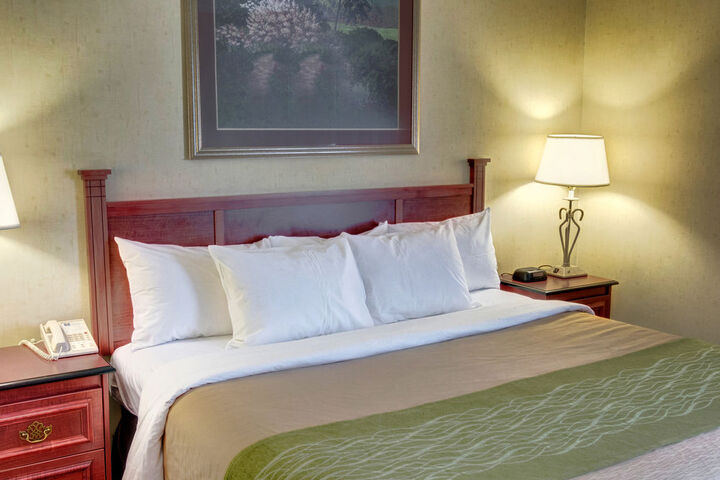 Room 6 of 36