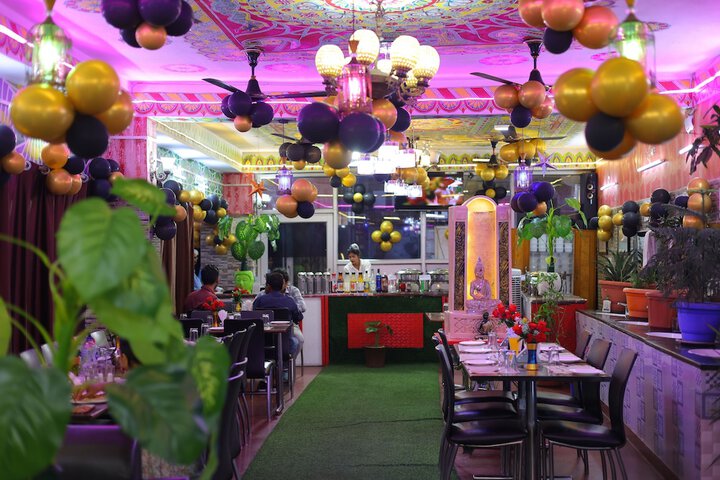 Dining 26 of 34
