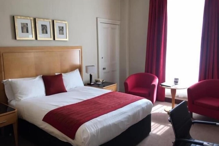 Room 7 of 43