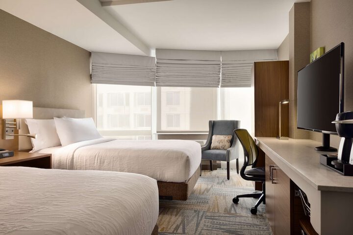 Double Accessible King Size Bed (6 of 9)