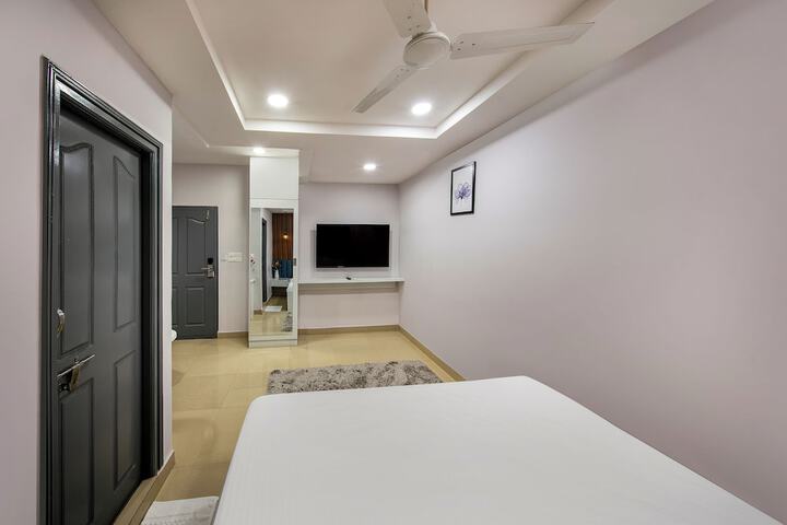 Room 5 of 27