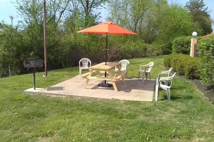 Concierge desk
