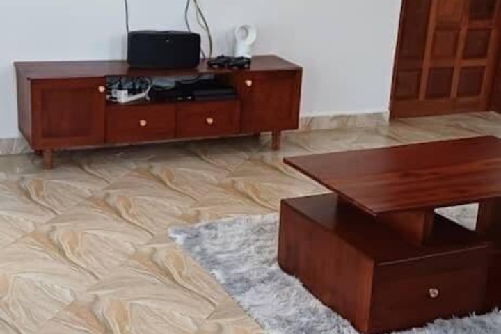 Room 7 of 18