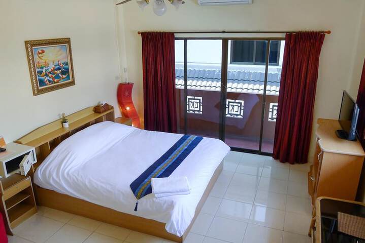 Room 18 of 36