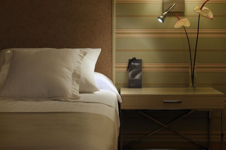 Room 13 of 53