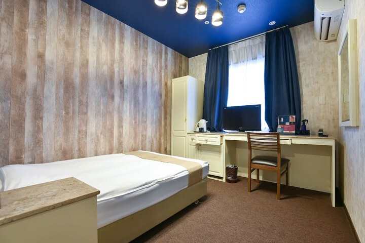 Room 15 of 67