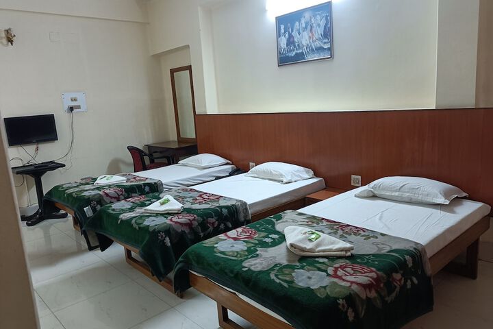 Room 16 of 37