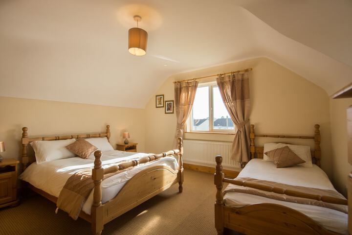 Room 5 of 49
