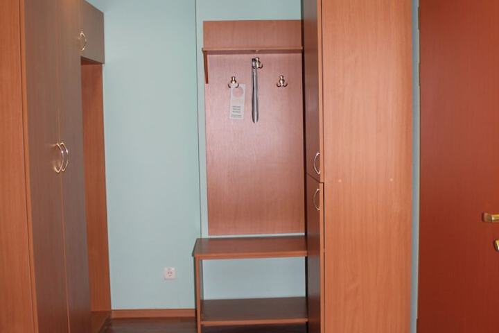 Room 32 of 108