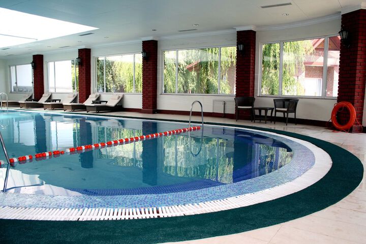 Pool 44 of 140