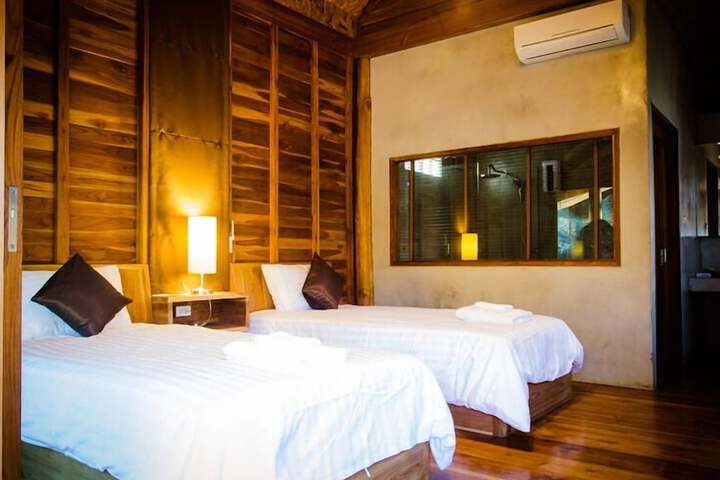 Room 14 of 40