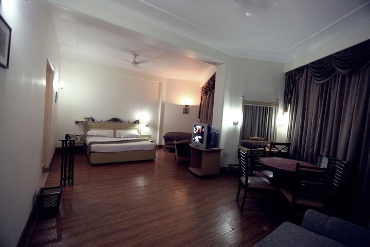 Room 14 of 84