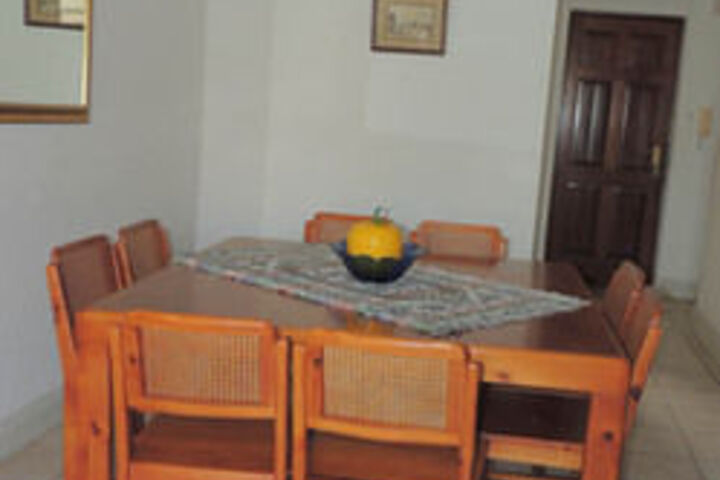 Room 5 of 9