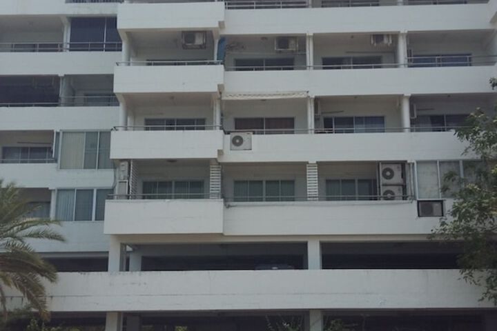 Hotel 10 of 12