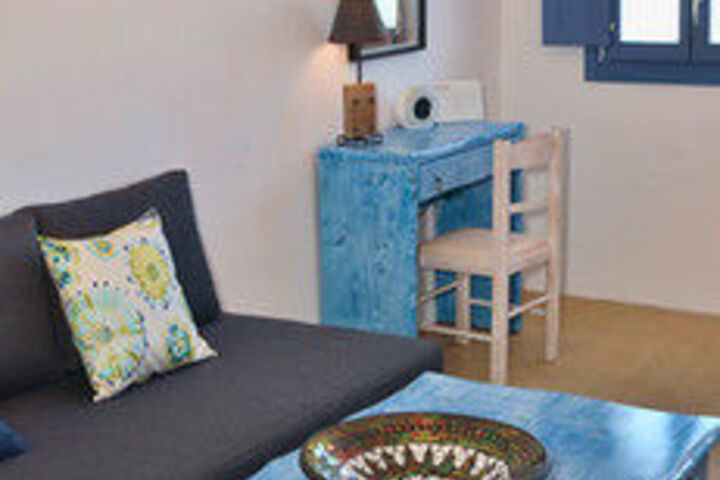 Room 25 of 38
