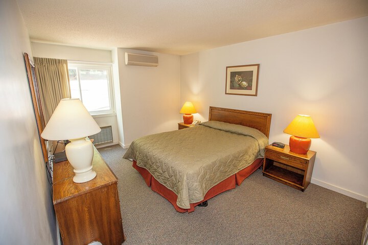 Room 7 of 53