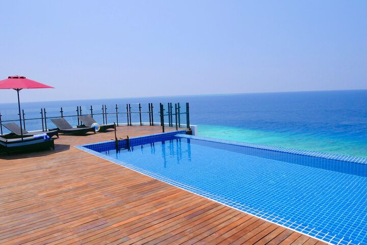 Pool 42 of 59