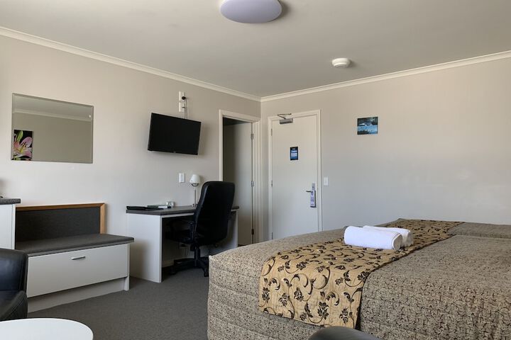 Room 14 of 36