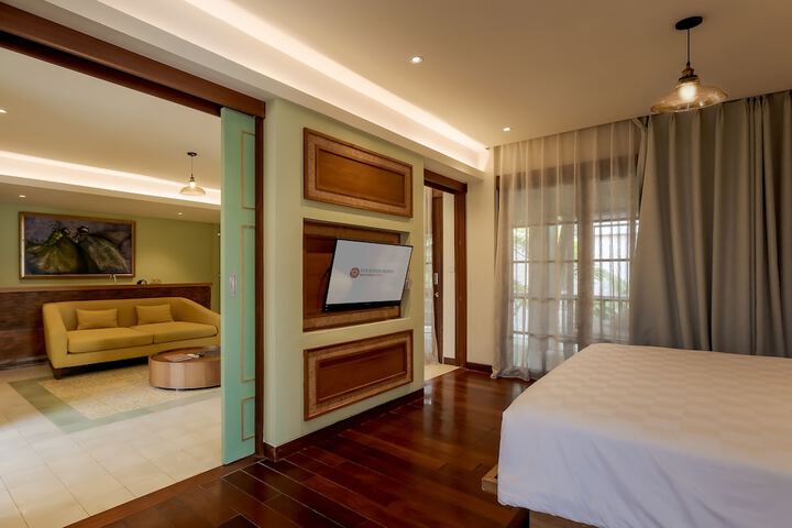 Room 28 of 206