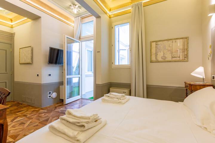 Room 49 of 90
