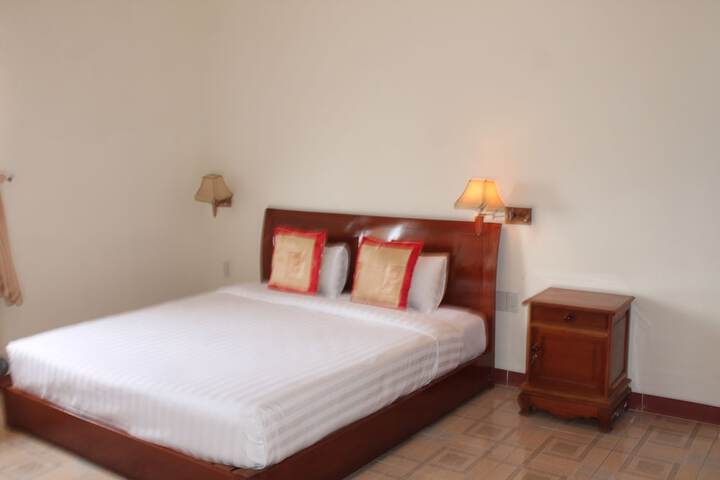 Room 21 of 44