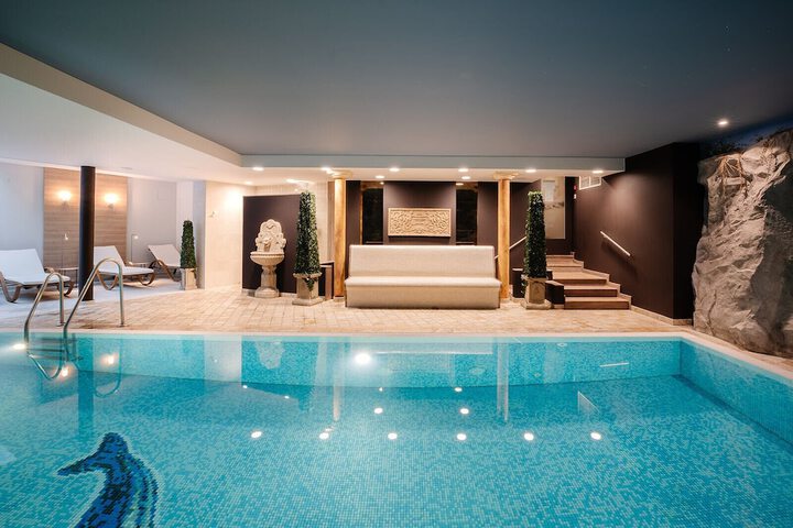 Pool 17 of 40