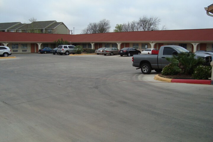 Property Grounds 35 of 45