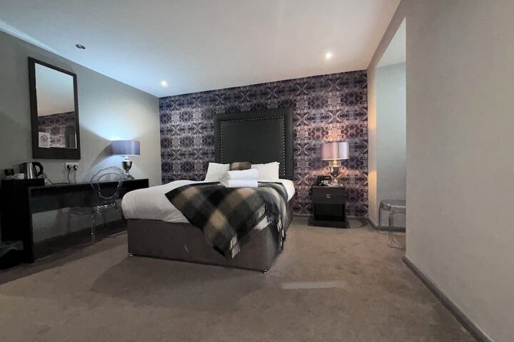 Room 47 of 106
