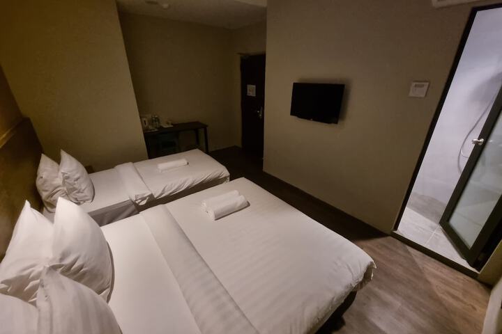 Room 99 of 138