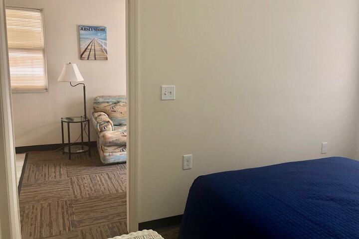 Room 10 of 25