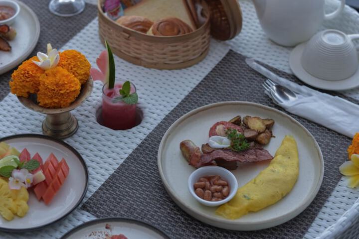 Breakfast/Coffee Service 29 of 41