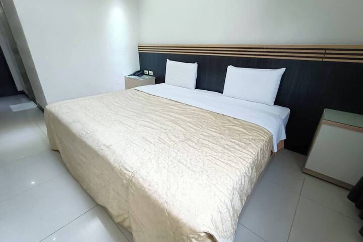 Room 14 of 53