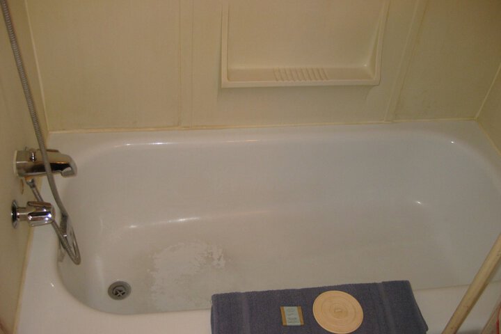 Room 33 of 50