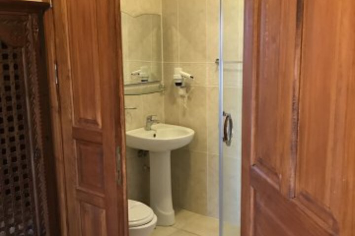 Room 67 of 90